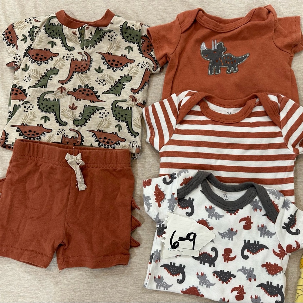 6-9 baby boy clothes all that’s in the pictures is included as a bundle